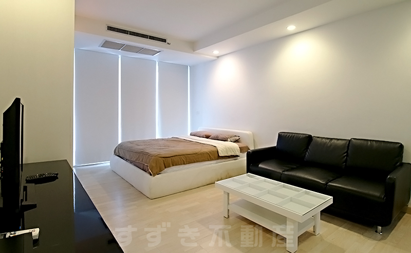 The Rajdamri Condo