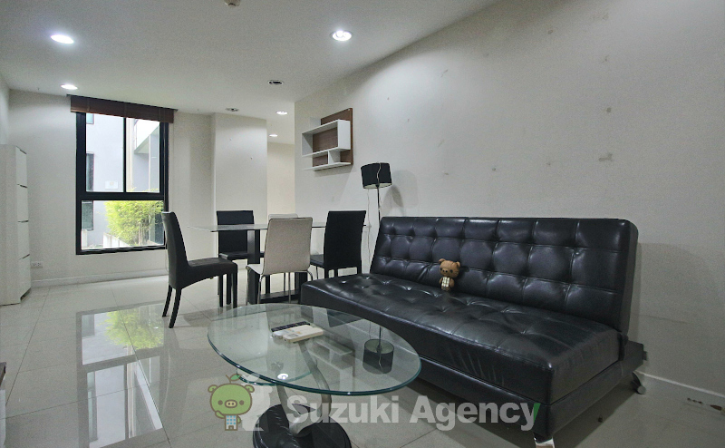 Zenith Place Sukhumvit 42
