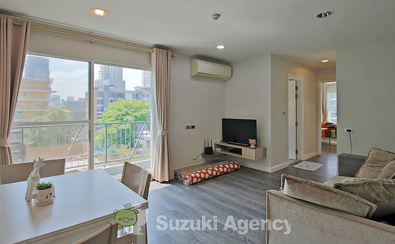 The Crest Sukhumvit 49