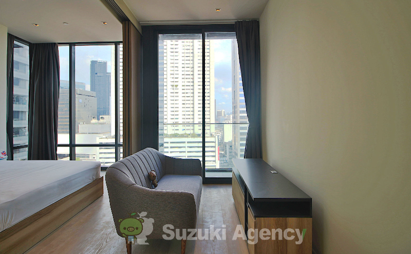 Ashton Silom