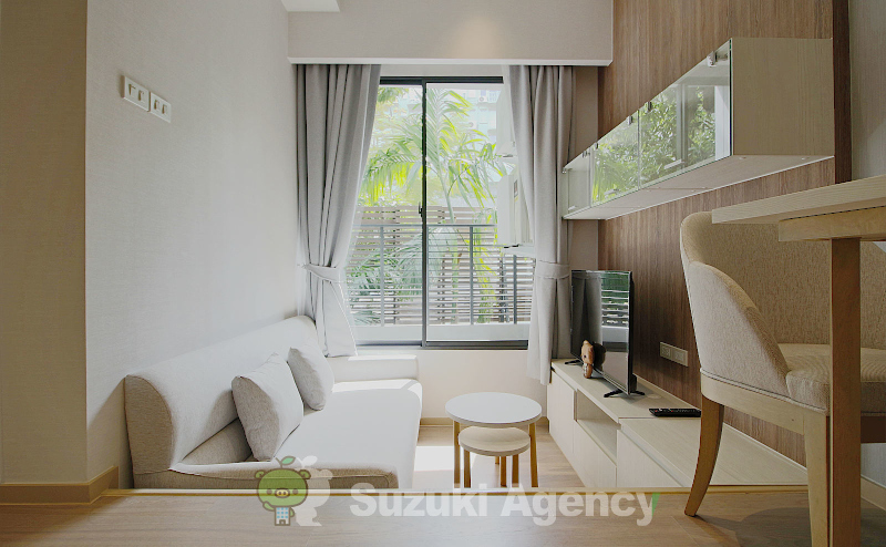 Runesu Thonglor 5