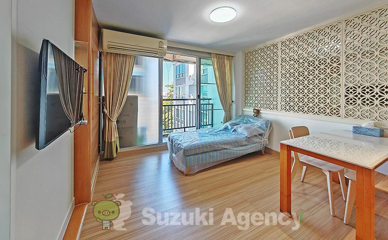 Plus 67 Condominium
